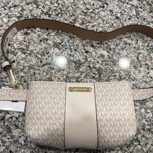 Michael Kors Cream belt Bag